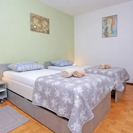 Apartment Sunny Karlo